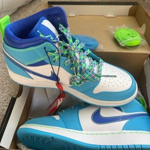 Air Jordan 1 MID SE GS Dark Powder Blue Green Strike